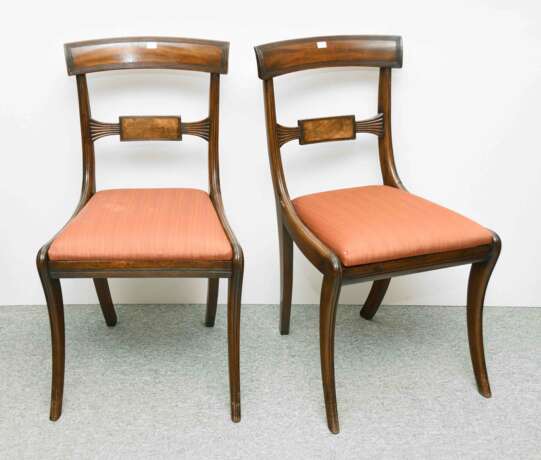 Satz von acht Stühlen und zwei Armlehnstühlen - фото 1
