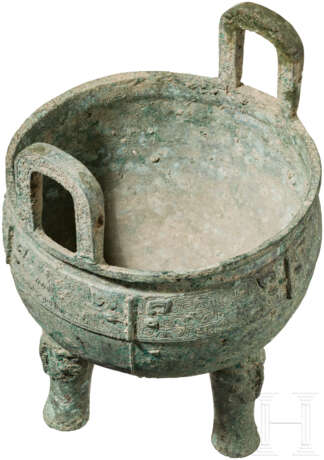Ein archaischer Dreibeinkessel (Ding), China, westliche Zhou-Dynastie, 10./9. Jahrhundert vor Christus - photo 4
