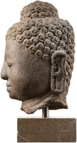 Großer Buddha-Kopf aus Vulkangestein, Borobudur/Java, 9. Jahrhundert - фото 5