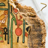 Isis und Ptah-Sokar auf einer polychrom bemalten Mumienhülle, Ägypten, 2. - frühes 1. Jahrtausend vor Christus - Foto 5