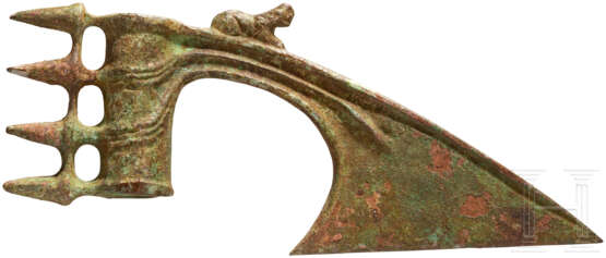 Scheinaxt mit Dornen im Nacken, Luristan, Eisenzeit I, 12. - 10. Jahrhundert vor Christus - photo 1