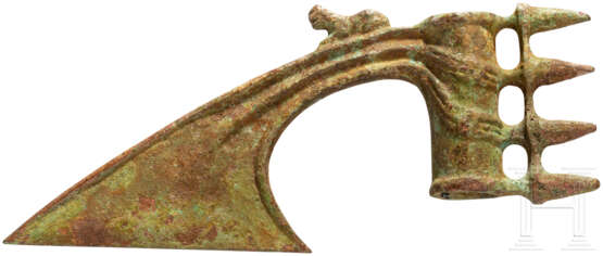 Scheinaxt mit Dornen im Nacken, Luristan, Eisenzeit I, 12. - 10. Jahrhundert vor Christus - фото 2