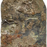 Fein ziseliertes Votivblech mit Kopf, urartäisch, 8. Jahrhundert vor Christus - Foto 2
