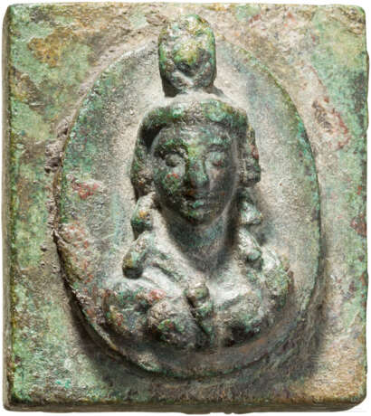 Isis-Bronzeapplike, römisch, 2. - 3. Jahrhundert - фото 1