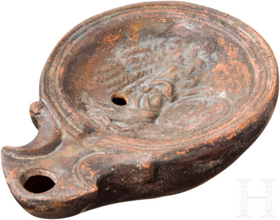 Öllampe mit Nike, römisch, frühes 1. Jahrhundert - Foto 1