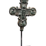 Enkolpion aus Bronze, mittelbyzantinisch, 11. - 12. Jahrhundert - фото 1