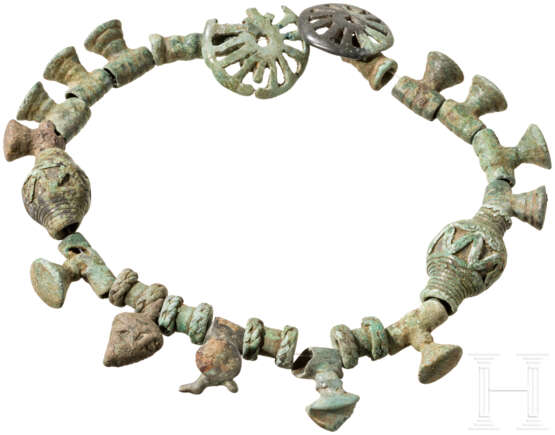 Halskette aus Bronzeperlen, Kaukasus, Koban-Kultur, 8. - 7. Jahrhundert vor Christus - photo 1