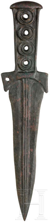 Kimmerischer Bronze-Vollgriffdolch, 7. Jahrhundert vor Christus - фото 1