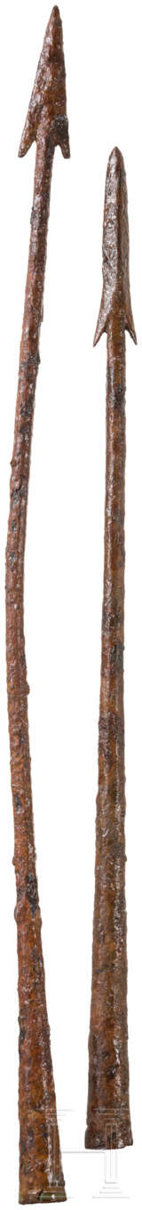 Zwei Wurfspieße, frühmittelalterlich, 6. - 7. Jahrhundert - Foto 1