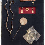 Sammlung präkolumbianischer Goldschmuck in Schaukasten, ca. 1. - 13. Jahrhundert - photo 3