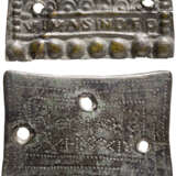 Zwei beschriftete Gürtelbeschläge, spätrömisch und frühbyzantinisch, 4. - 6. Jahrhundert - Foto 1