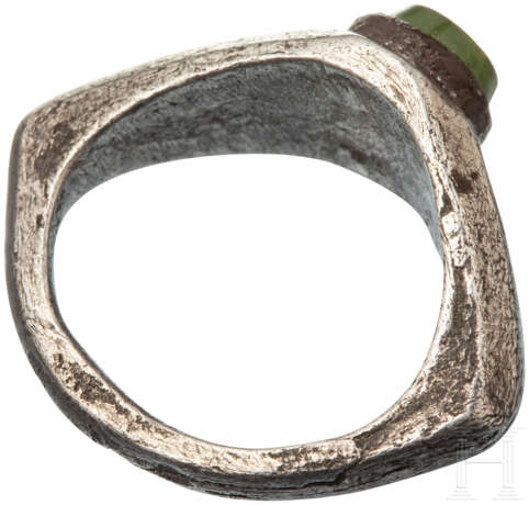 Silberring mit grüner Gemme, römisch, 2. - 3. Jahrhundert - Foto 2