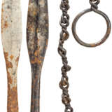 Zwei Speerspitzen und Teile eines Gürtelgehänges, Latènezeit, 3. - 1. Jahrhundert vor Christus - photo 2