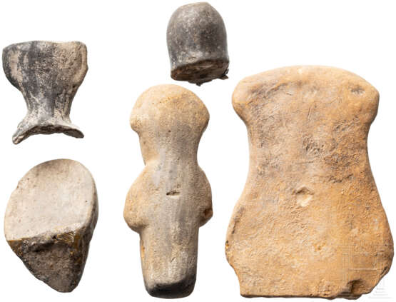 Terrakottafigur und vier Fragmente, Peru, präkolumbianisch - фото 2