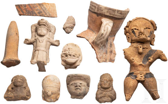 Elf Keramik- und Terrakottafragmente, Mittel- und Südamerika, präkolumbianisch - фото 1