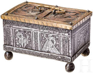 Geätztes Kästchen mit vergoldeten Beschlägen, Nürnberg, um 1580