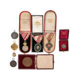 9 Auszeichnungen und Medaillen, Deutschland, Österreich-Ungarn, Italien 19./20. Jahrhundert. - - Foto 1