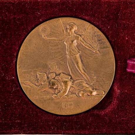 9 Auszeichnungen und Medaillen, Deutschland, Österreich-Ungarn, Italien 19./20. Jahrhundert. - - photo 2