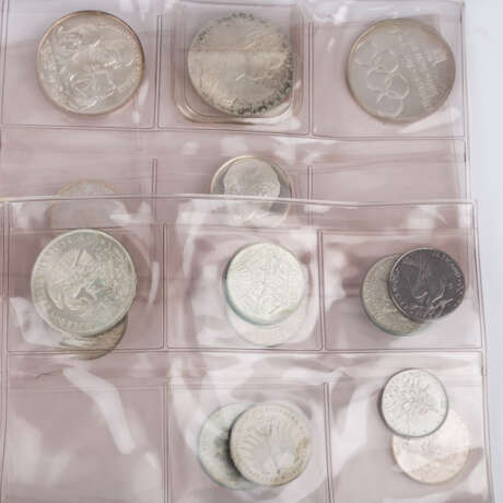 Gemischtes Lot mit unter anderem Kaiserreich Silbermünzen zu 1 Mark, - photo 5