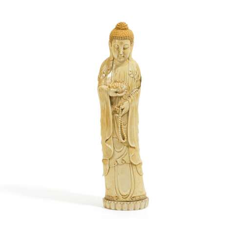  Stehender Buddha mit Lotos und Gebetskette - фото 1
