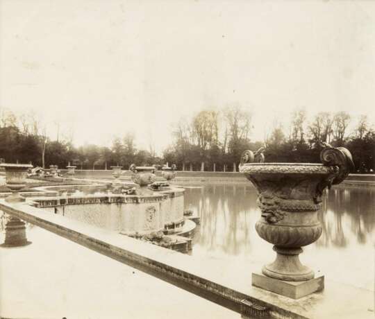 Eugène Atget. Versailles Basin of Neptune - photo 1