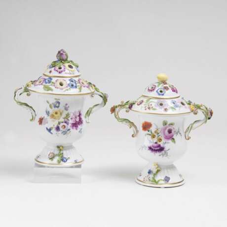 Paar Potpourri-Vasen mit Blumen - photo 1