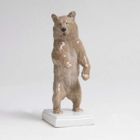 Erich Hösel. Figur 'Bär, aufrecht stehend' - Foto 1