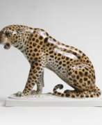 Arthur Storch. Große Tierfigur 'Sitzender Leopard'