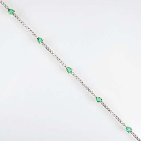 Zierliches Brillant-Smaragd-Armband - photo 1