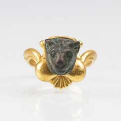 Gold-Ring mit antikem Löwenkopf