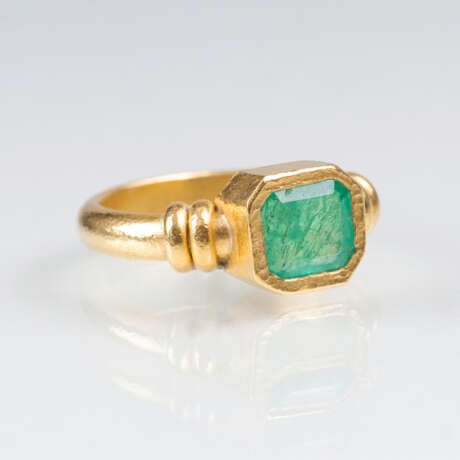 Gold-Ring mit Smaragd von Armin Haase - photo 2