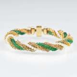 Gold-Armband mit Smaragden und Perlen - фото 1