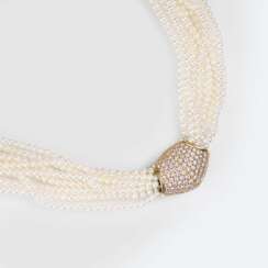 Perlen-Collier mit hoch-feiner Brillant-Schließe