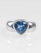 Ring mit Topas-Herz