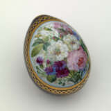 A Porcelain Easter Egg - photo 1