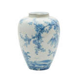 Blau-weiße Deckelvase. CHINA, um 1900. - Foto 4