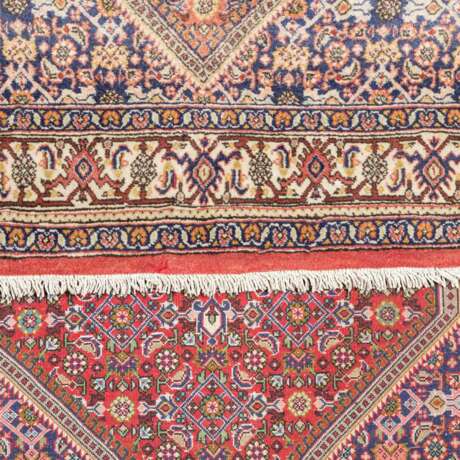 Zwei Orientteppiche. BIDJAR/IRAN, 20. Jahrhundert, - photo 4