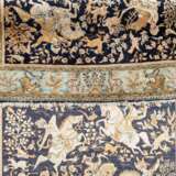 Orientteppich aus Seide. 20. Jahrhundert, 223x144 cm. - photo 3