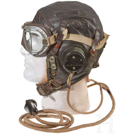 An RAF Flight Helmet and Goggles - photo 3