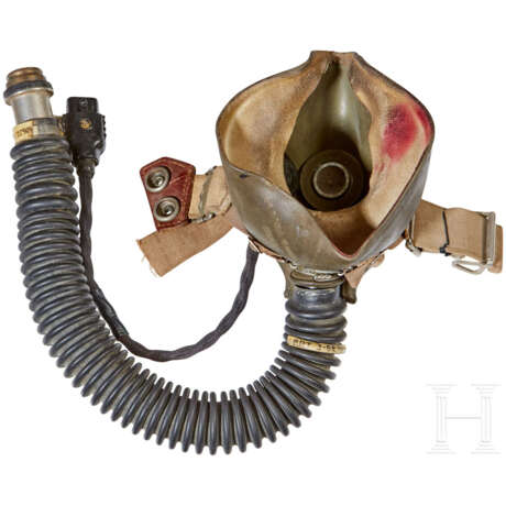 An RAF Oxygen Mask - photo 3