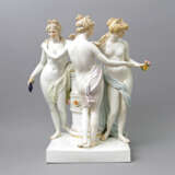 MEISSEN herausragende Figurengruppe "Die drei Grazien", 1. H. 20. Jahrhundert - photo 1
