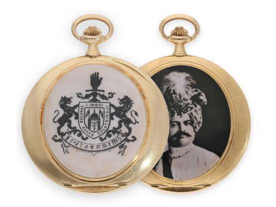 Taschenuhr: flache, elegante Gold/Emaille-Savonnette im Cartier Stil, vermutlich gefertigt für den indischen Fürsten "Thakor Saheb Shri Dolatsinhji Bahadur of Limbdi", ca.1910 - фото 1