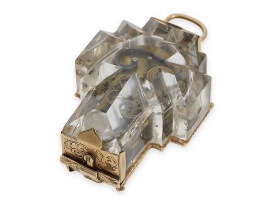 Halsuhr: Miniatur-Bergkristall-Kruzifix-Halsuhr, vermutlich süddeutsch um 1700 - photo 3