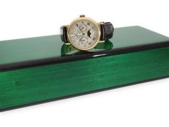 Armbanduhr: extrem seltene und extrem hochwertige astronomische Breguet Armbanduhr mit Minutenrepetition und ewigem Kalender, Ref. "Souscription", limitiert auf 300 Stück in den 90er Jahren - photo 2