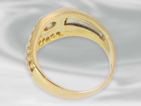 Ring: schwerer goldener Bicolor-Herrenring, mit hochfeinem Brillanten von ca. 0,44ct, 18K Gold - photo 3
