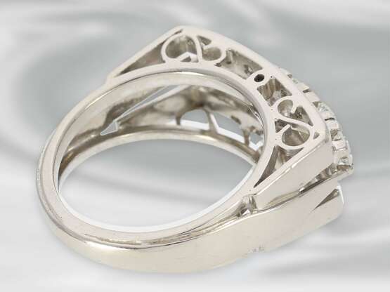 Ring: schöner und sehr dekorativer vintage Brillant-Goldschmiedering, Brillanten von insgesamt ca. 1ct - фото 2
