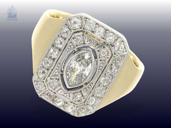 Ring: antiker, solide gefertigter Goldschmiedering mit reichem Diamantbesatz, Handarbeit, ca. 1,2ct - photo 1