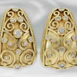 Ohrschmuck: dekorativ und aufwändig gearbeitete Ohrringe mit Brillanten, ca. 0,5ct, 18K Gelbgold, vermutlich ein Unikat - photo 1