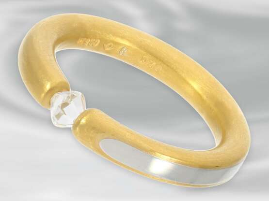 Ring: moderner, massiver Spannring mit einem speziellen Diamant, ca. 0,39ct, 950er Platin und 21,6K Gold, Markenschmuck von Bunz, NP über 3000€ - photo 1