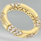 Ring: hochwertiger Gelbgoldring mit sehr dekorativem Brillantbesatz, ca. 1,32ct, 18K Gold - фото 1